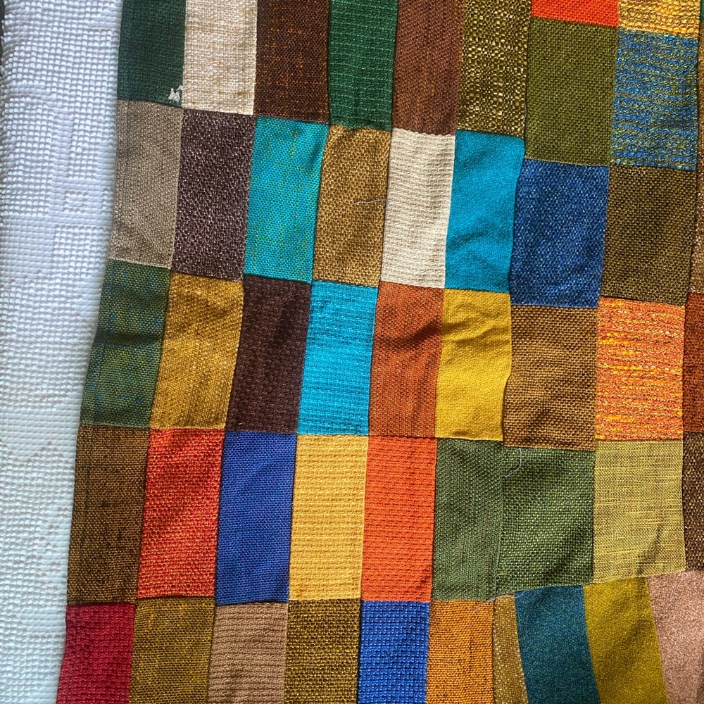 Double Sided Quilted Blanket - Picture 4 of 12